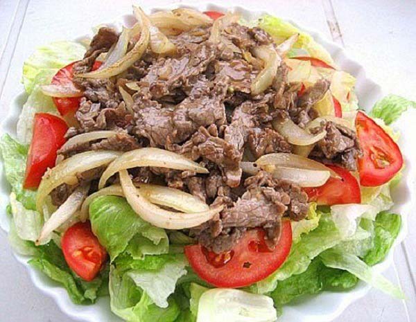 Thịt dê xào hành tây