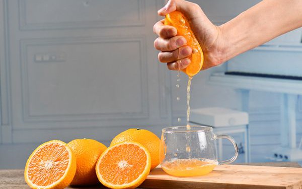 Ăn cam quýt nguyên quả sẽ tốt hơn nước ép.